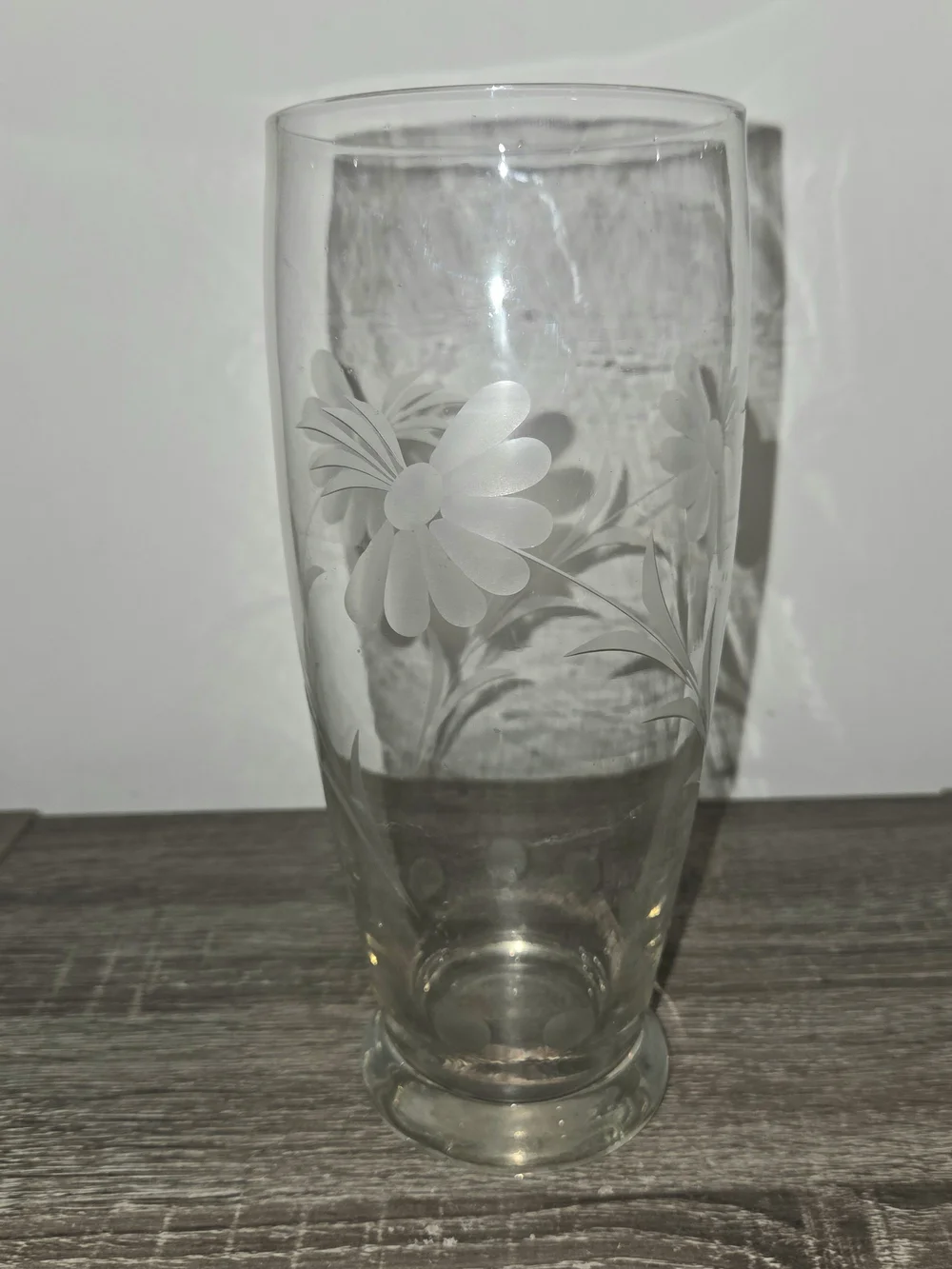 Vintage Unbranded Floral Etched Glass Tall Vase 8.5